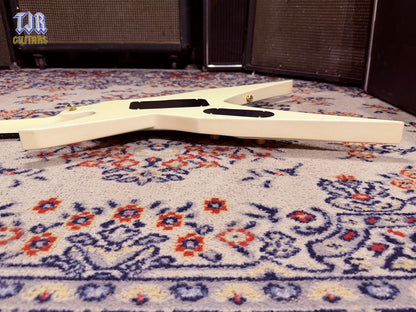 2009 DBZ Bird Of Prey - Aged White w/ Gold Hardware