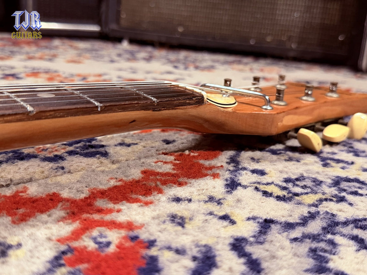 1970 Aria Diamond 1702T (Univox Hi-Flier Phase II) - Kurt Cobain - Sunburst